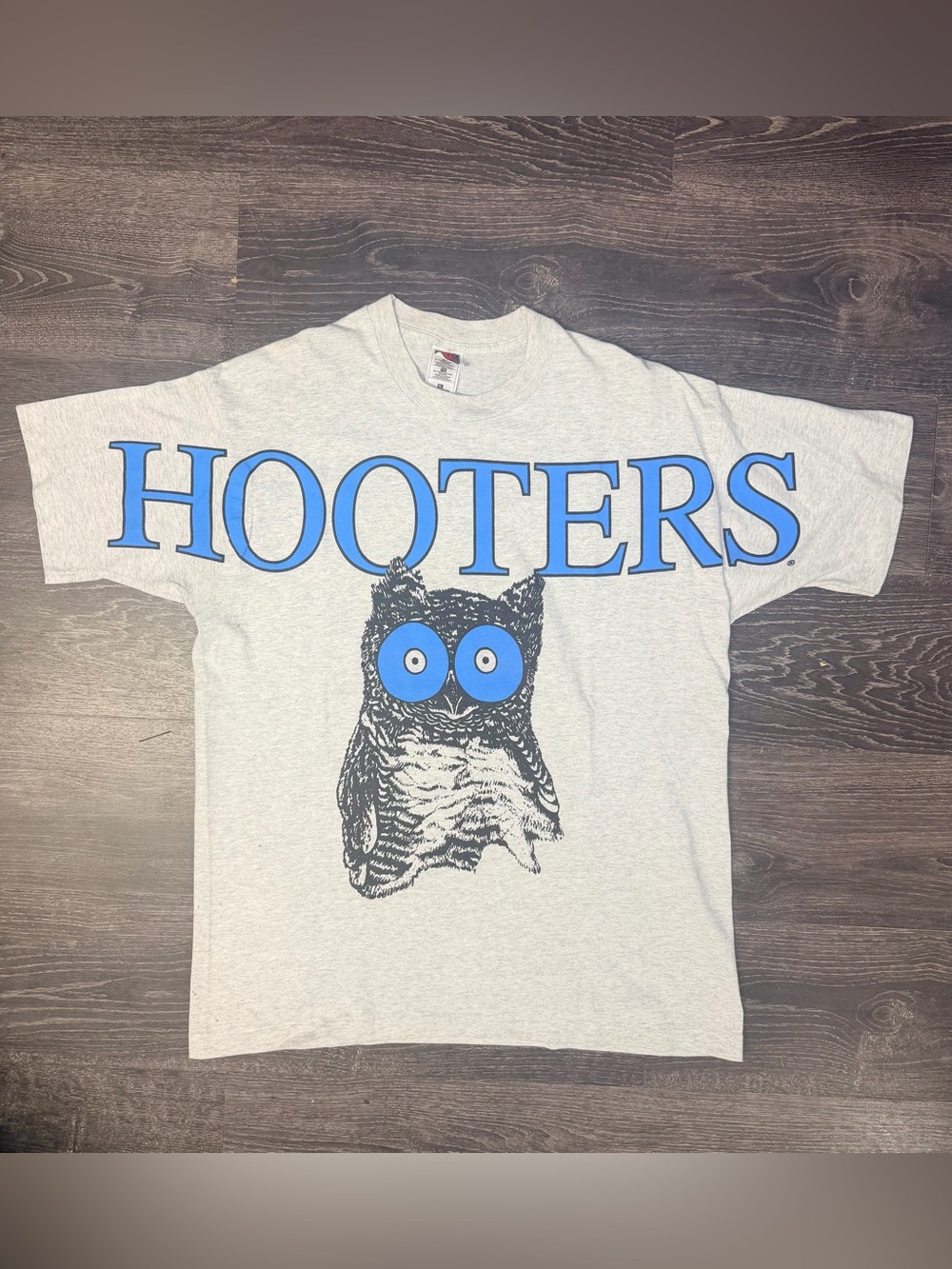 Vintage 90s Hooters Giant Owl Spellout T Shirt XL Gray Blue Rare Graphic Tee